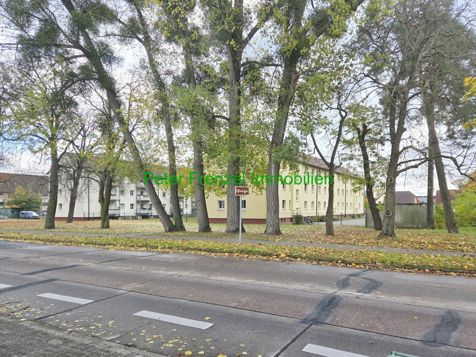 gepflegte Wohnanlage - 2 MFH - kernsaniert - 7,2 % Sollrendite gepflegte Wohnanlage - 2 MFH - kernsaniert - 7,2 % Sollrendite