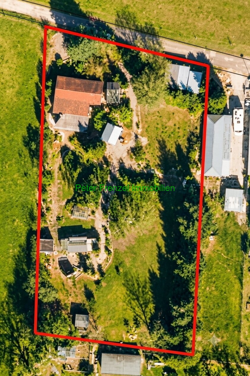 Gepflegter Massiv-Bungalow mit traumhaftem Wintergarten & XL Grundstück Gepflegter Massiv-Bungalow mit traumhaftem Wintergarten & XL Grundstück