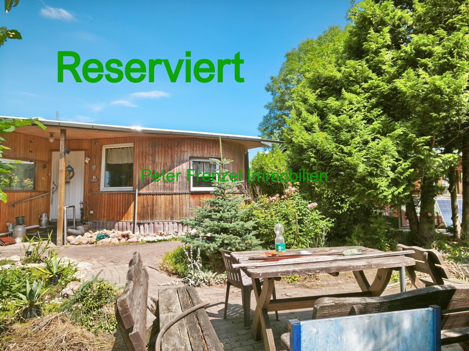 massiver Bungalow - Wochenendgrundstück - 2.930 m² - gute Ausstattung massiver Bungalow - Wochenendgrundstück - 2.930 m² - gute Ausstattung